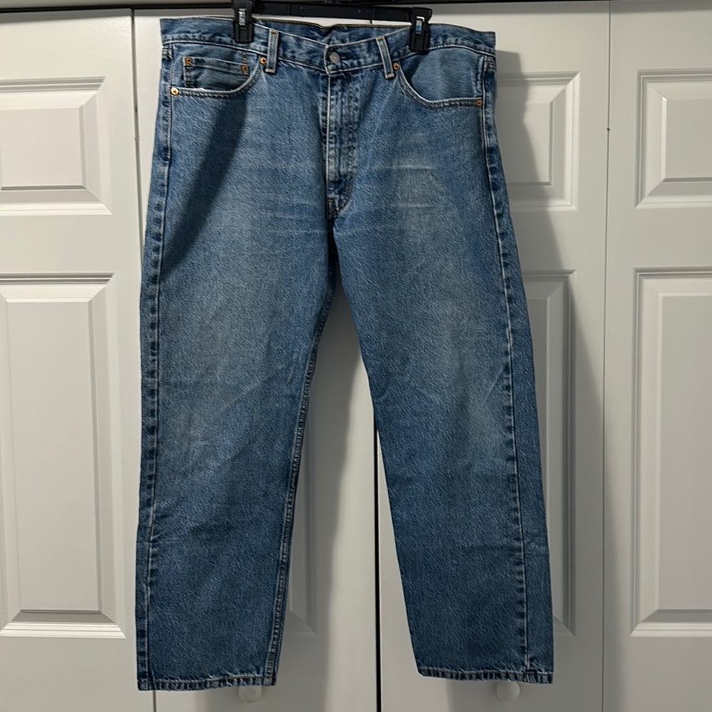 Levi’s 505 regular fit jeans. 40-30 light stonewash